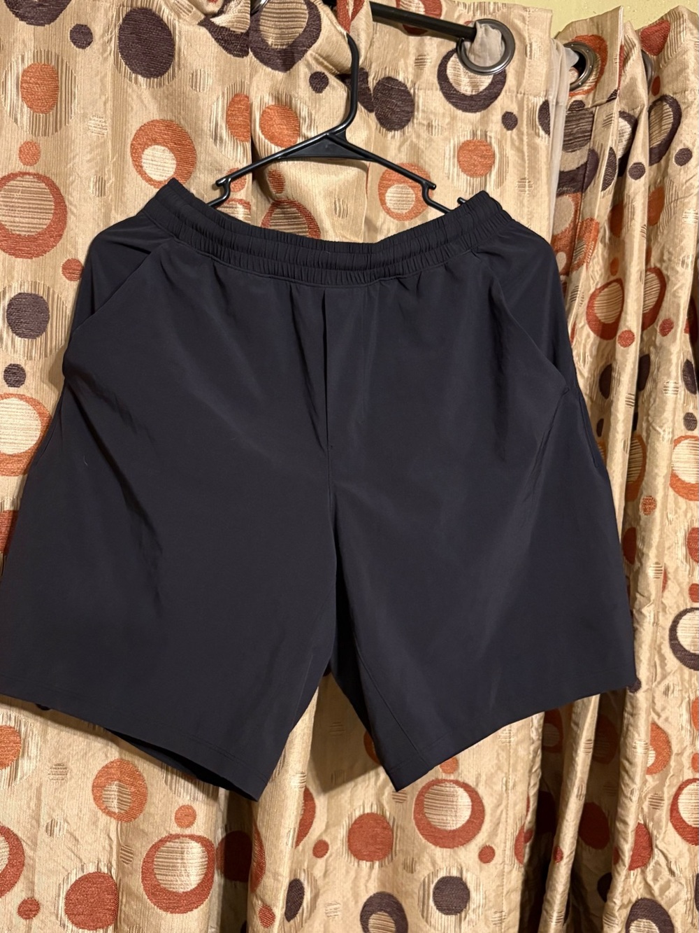 Men's Black Lululemon Athletic Shorts - Elastic Waist S/M